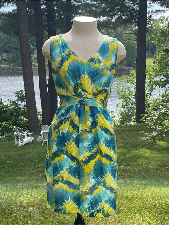 Trina Turk Dresses & Skirts - Tie-Dye Blue & Yellow Sleeveless Women’s Dress